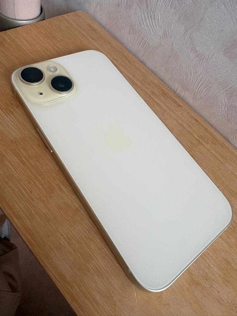 【無音カメラ】Apple iPhone 15 128GB【カナダ版】イエロー