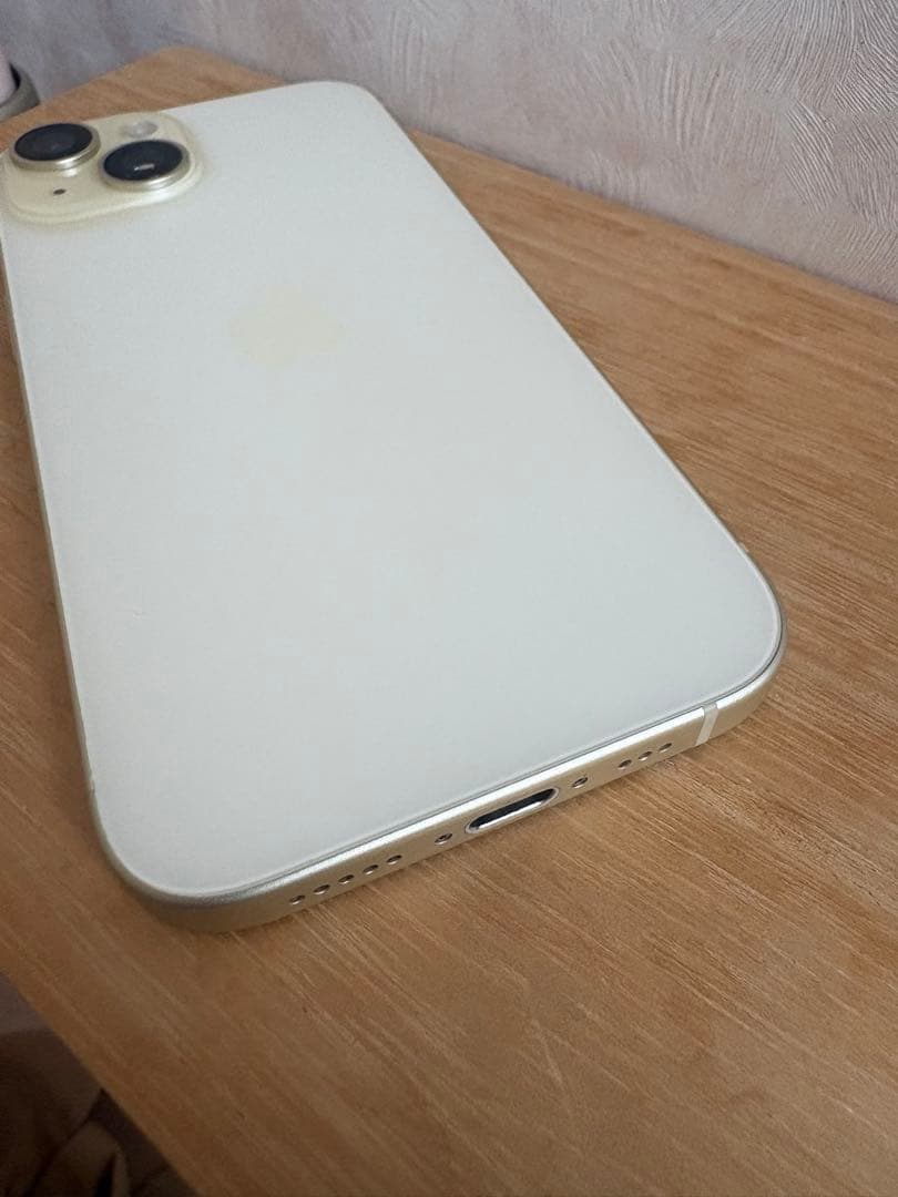 【無音カメラ】Apple iPhone 15 128GB【カナダ版】イエロー