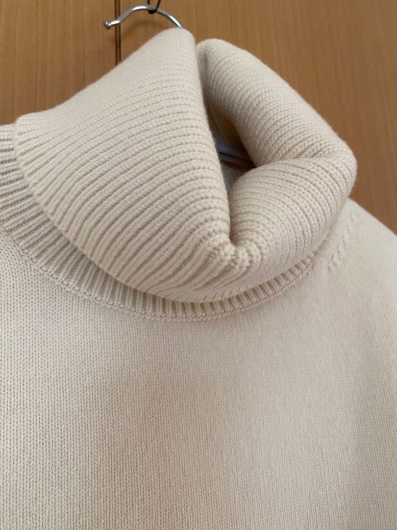 ドィーズィエムクラス　latest ミドルゲージ タートルネックニット