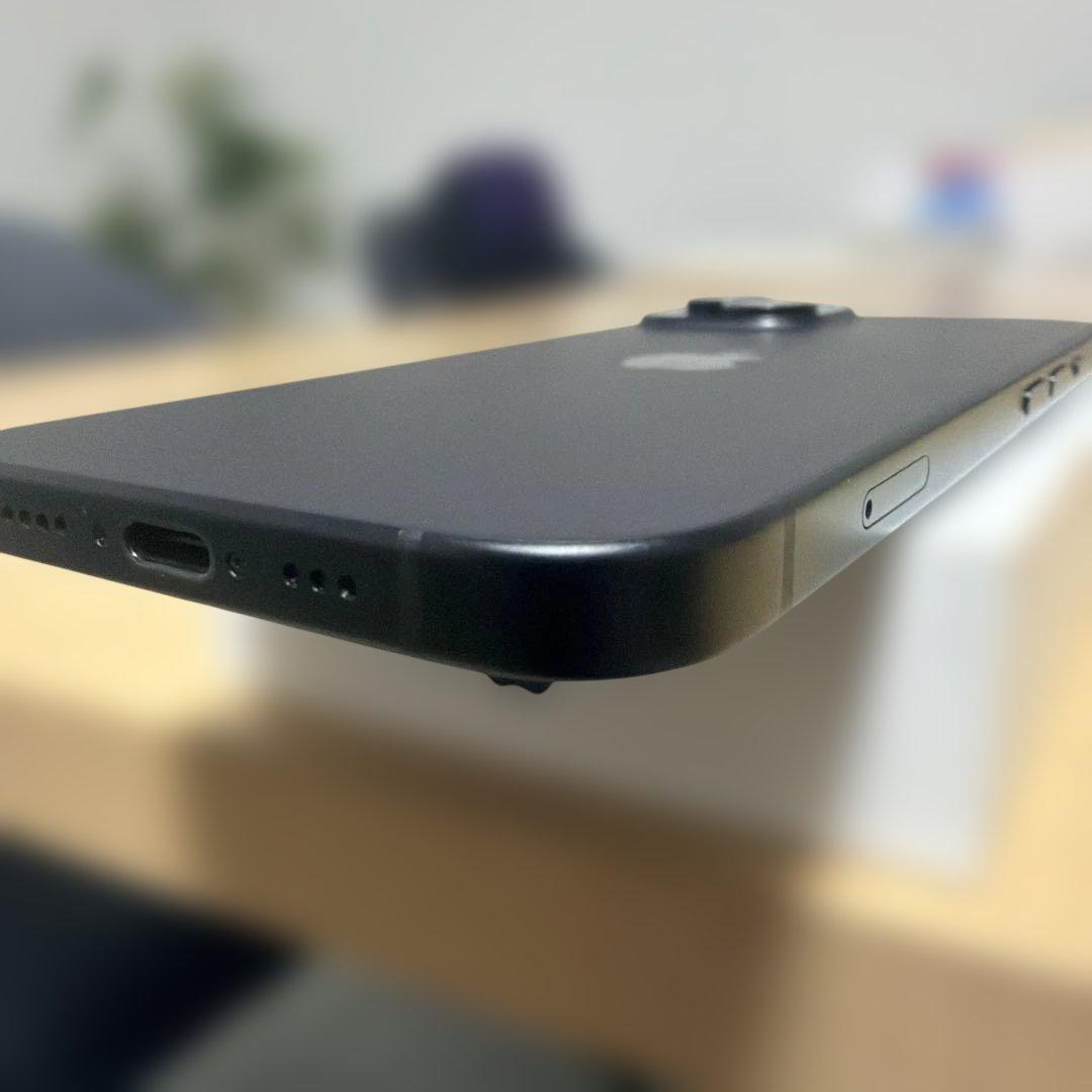 Apple iPhone 15ブラック 128GB 本体 SIMフリー