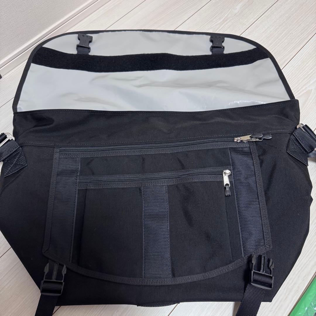 美品　bagaboo メッセンジャーバッグ 黒　blue lug メッセンジャー