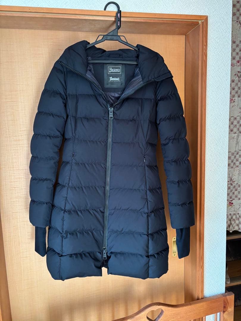 『美品』　HERNOラミナーレディースダウンブラック　38
