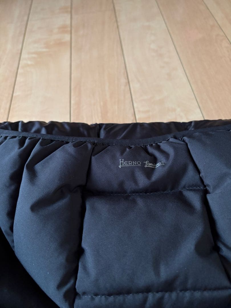 『美品』　HERNOラミナーレディースダウンブラック　38