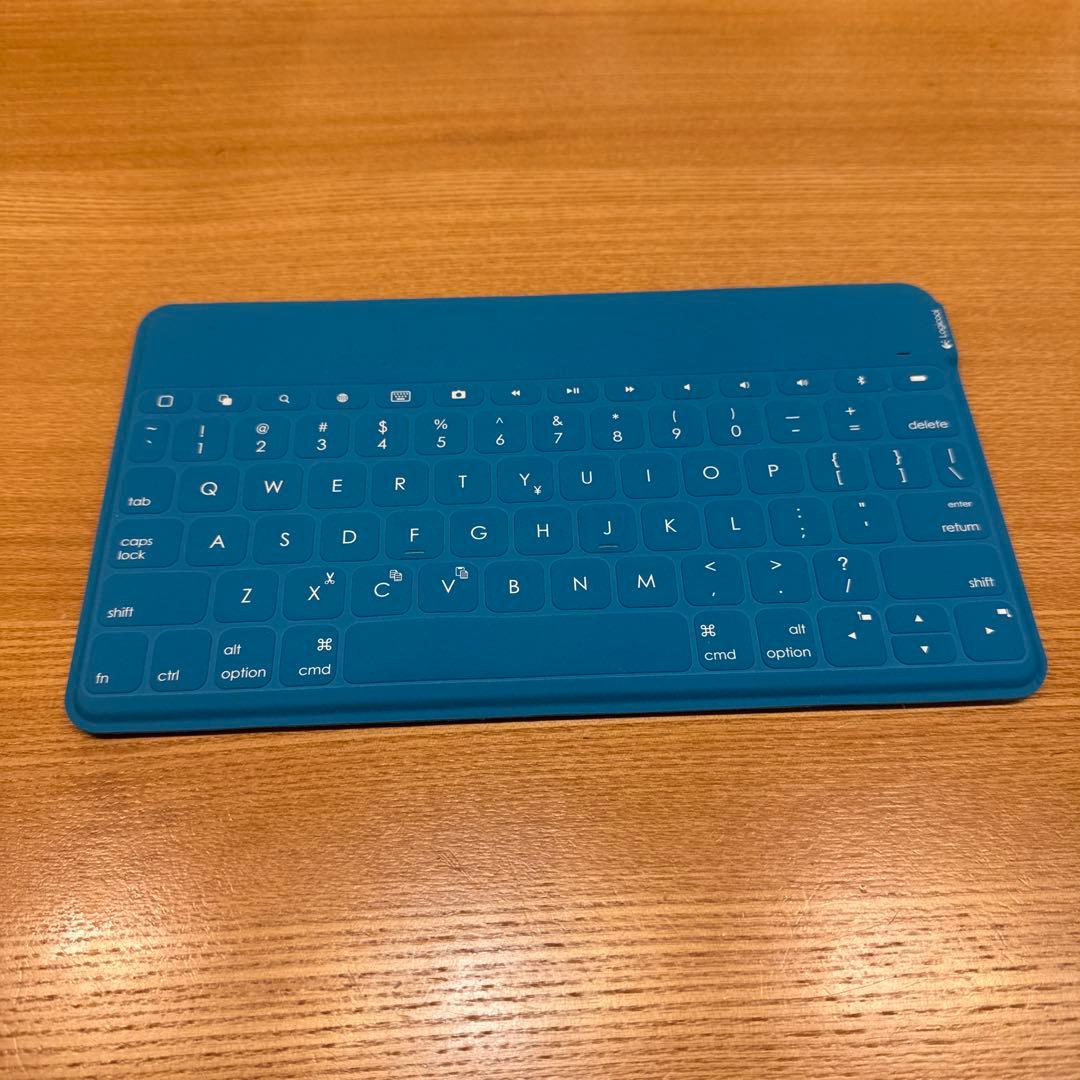 Lenovo Tab本体とクリアケース