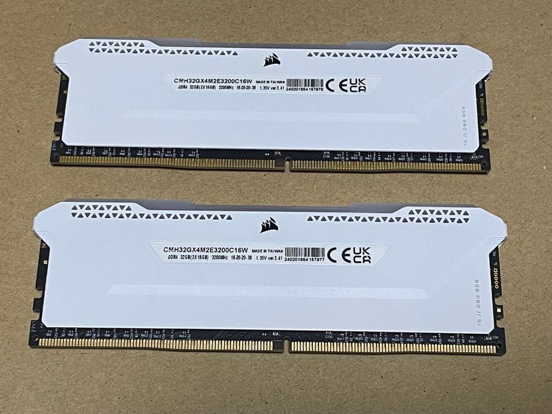 Corsair Vengeance 16GB×2 DDR4-3200メモリ