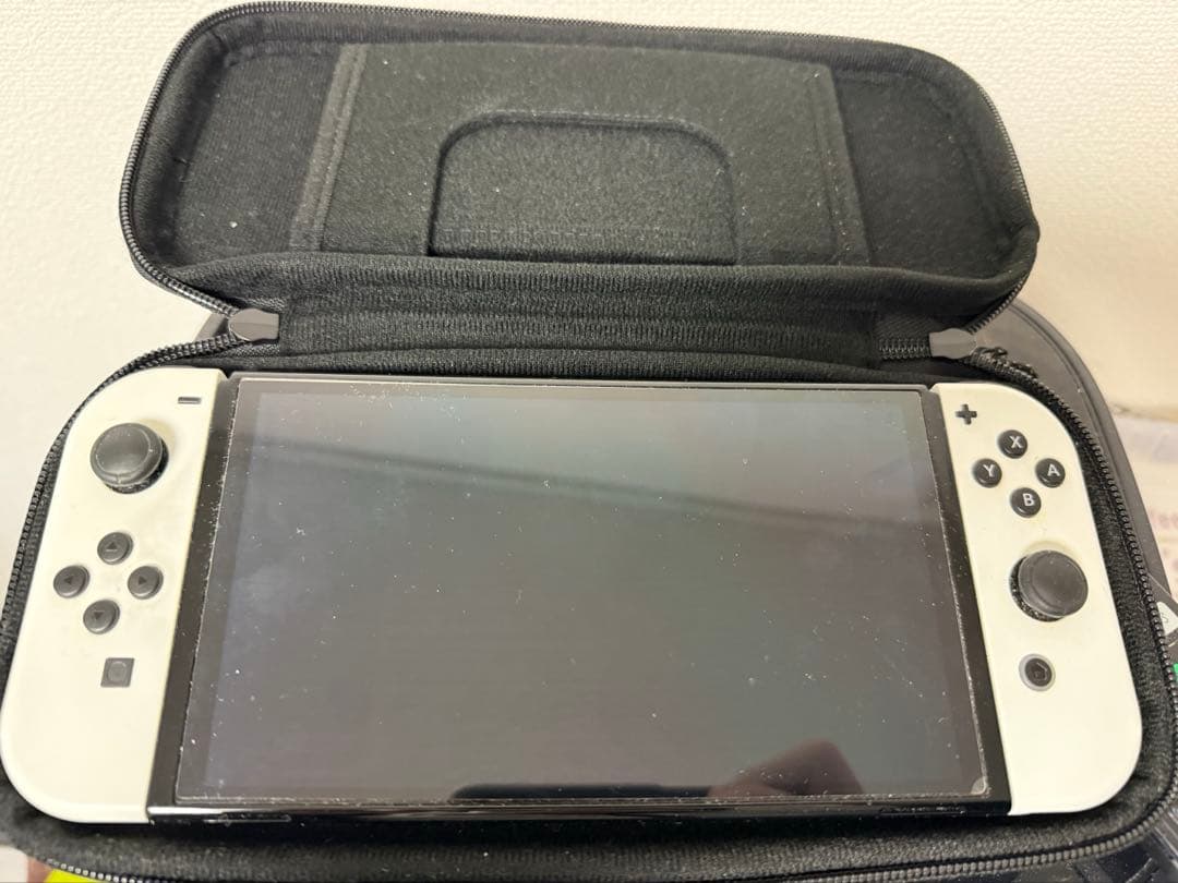 Nintendo Switch oled ホワイト 本体と付属品