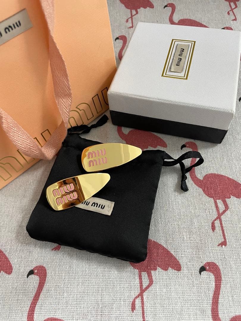 断捨離ミュウミュウ　ゴールド　ピンク　ヘアピン 2個セット