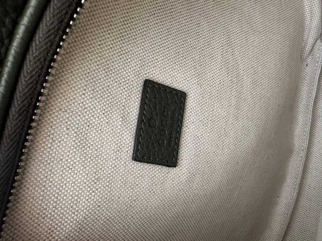 GUCCI レザー ボディバッグ ウエストポーチ　オリーブグリーン