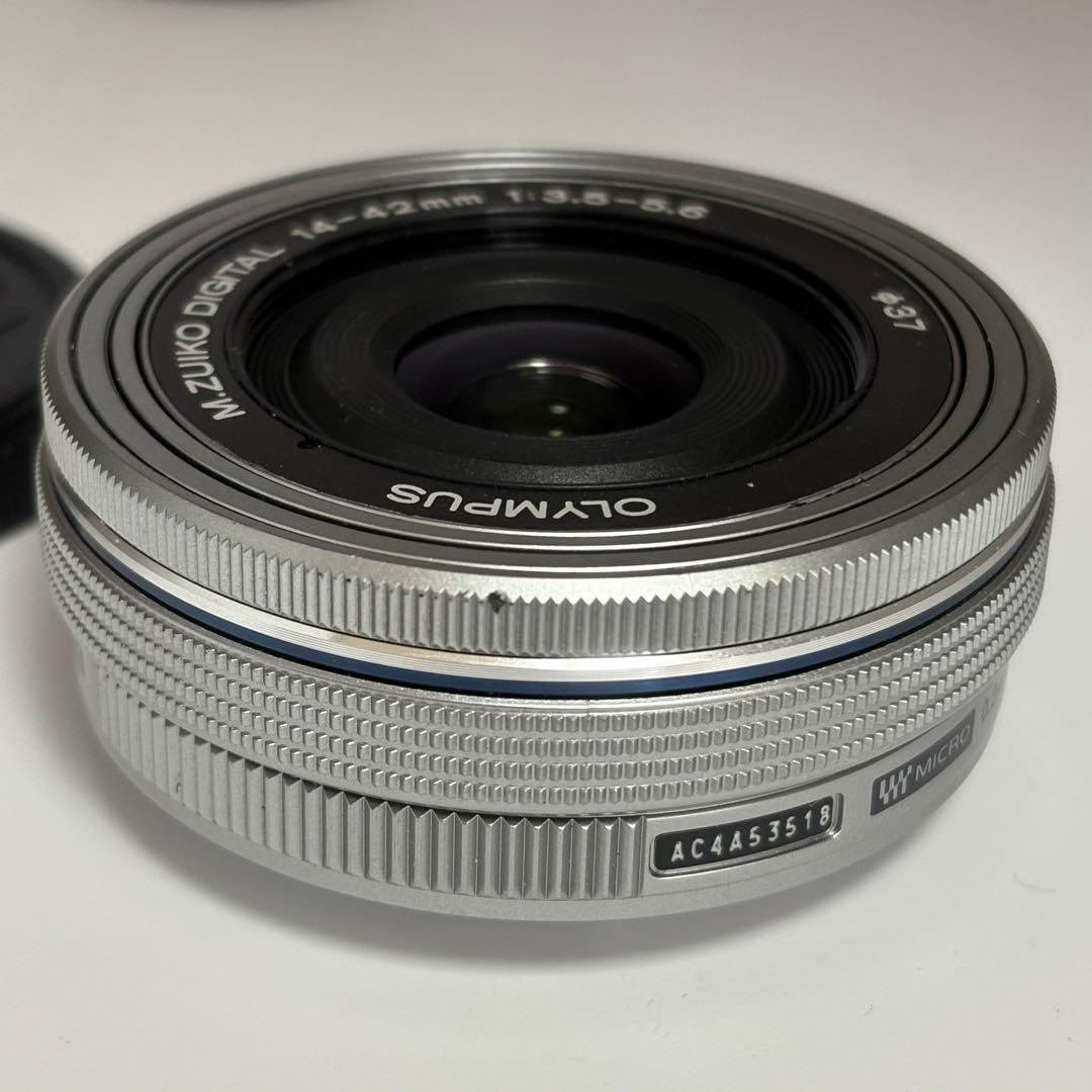 ✨❤️並品傷あり動作問題無しOLYMPUSパンケーキズームレンズ14-42mm❤️✨