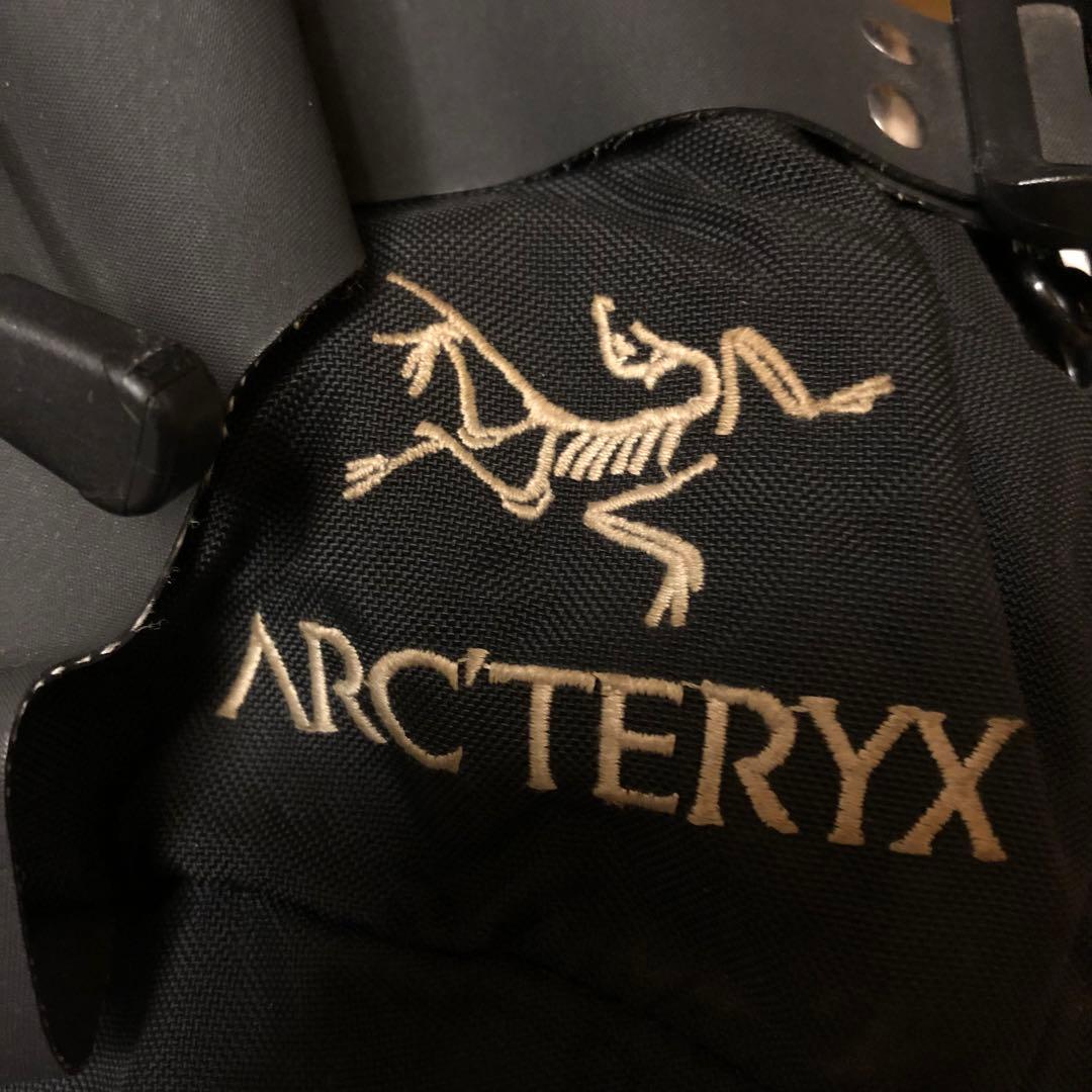 ARC'TERYX Q5ボディバッグ クイバー Q10 アークテリクス