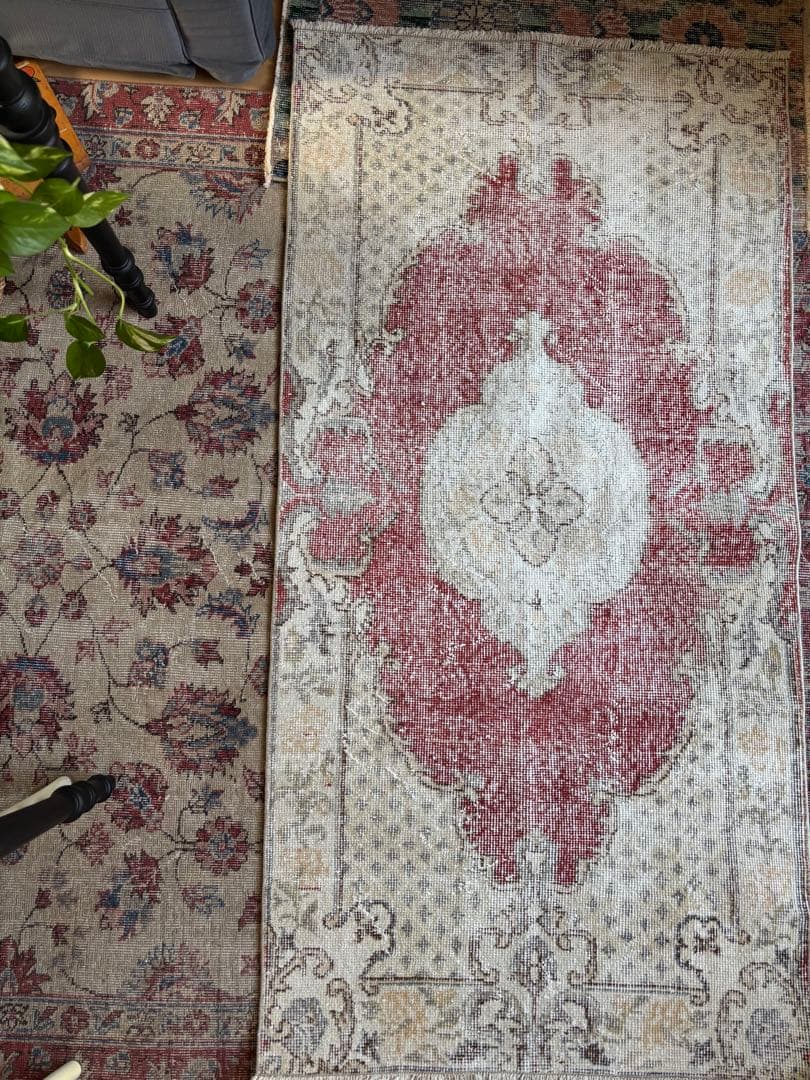 アンティークレッド　ベージュラグ　87×169 メダリオン　トルコラグ