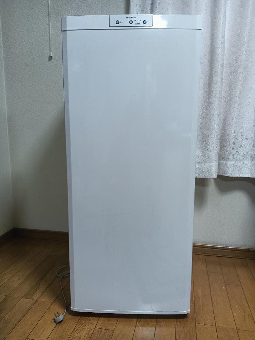 三菱　冷凍庫　MF-U12N-W　2010年式