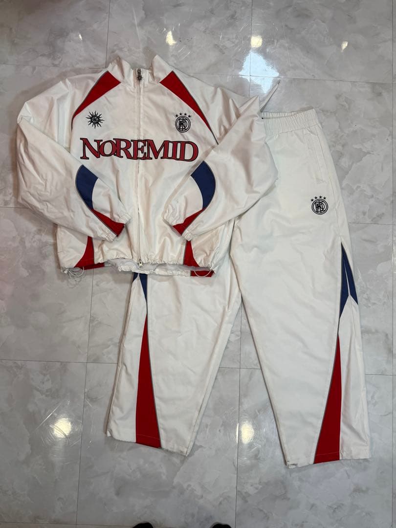 NOREMID ナイロンジャケット・パンツセット