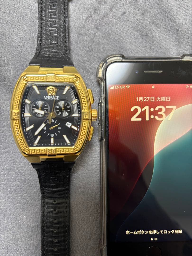 VERSACE クロノグラフ 時計 ゴールド/ブラック