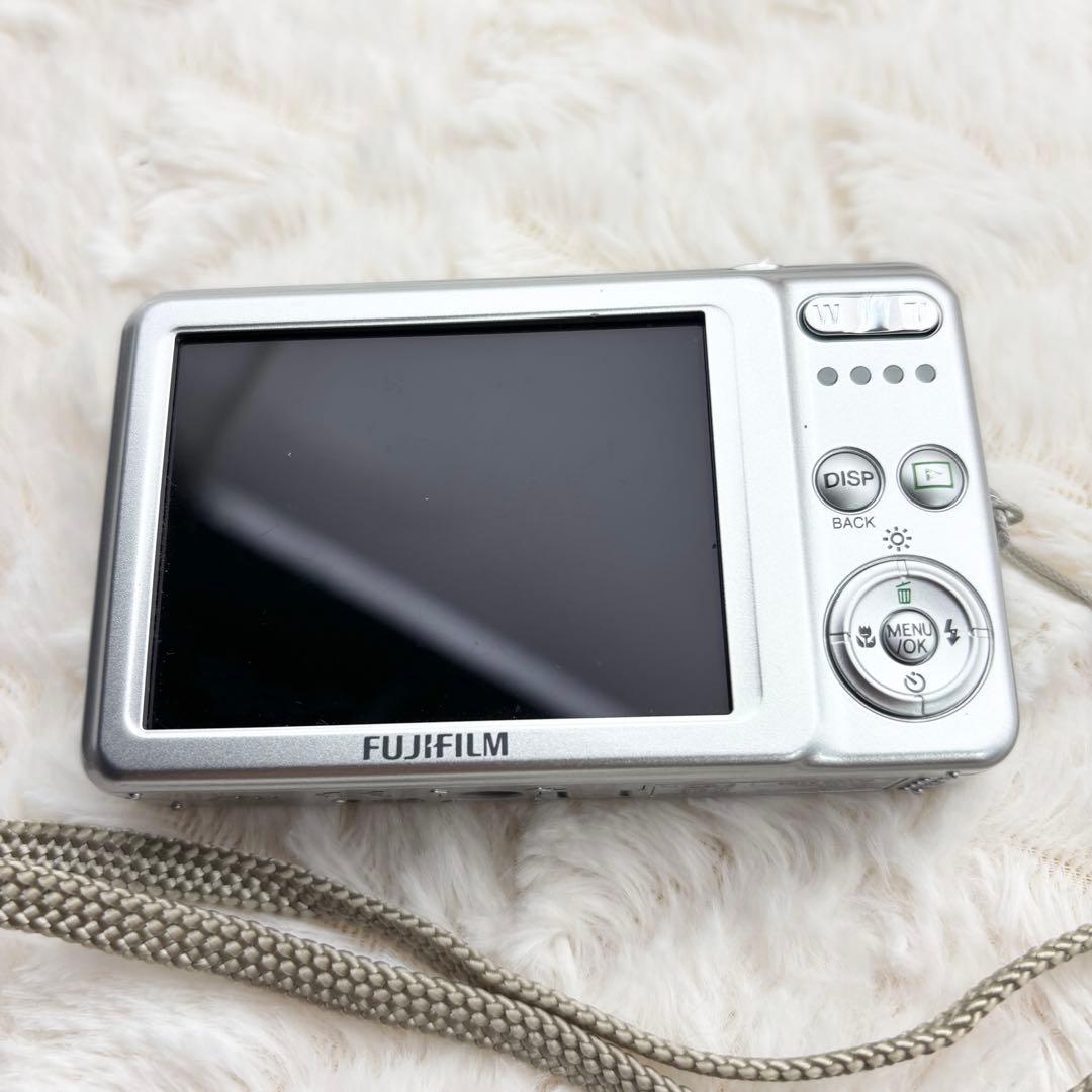極美品 動作良好 FUJIFILM FinePix J30 シルバー