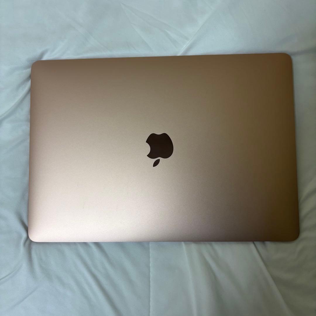 Apple M1チップ搭載13インチMacBook Air