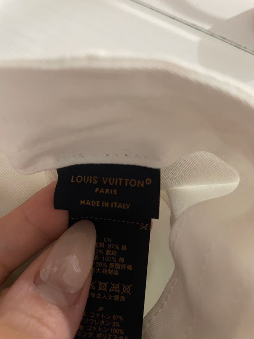 LOUIS VUITTON(ルイヴィトン)キャップ・LV リーグ　ホワイト