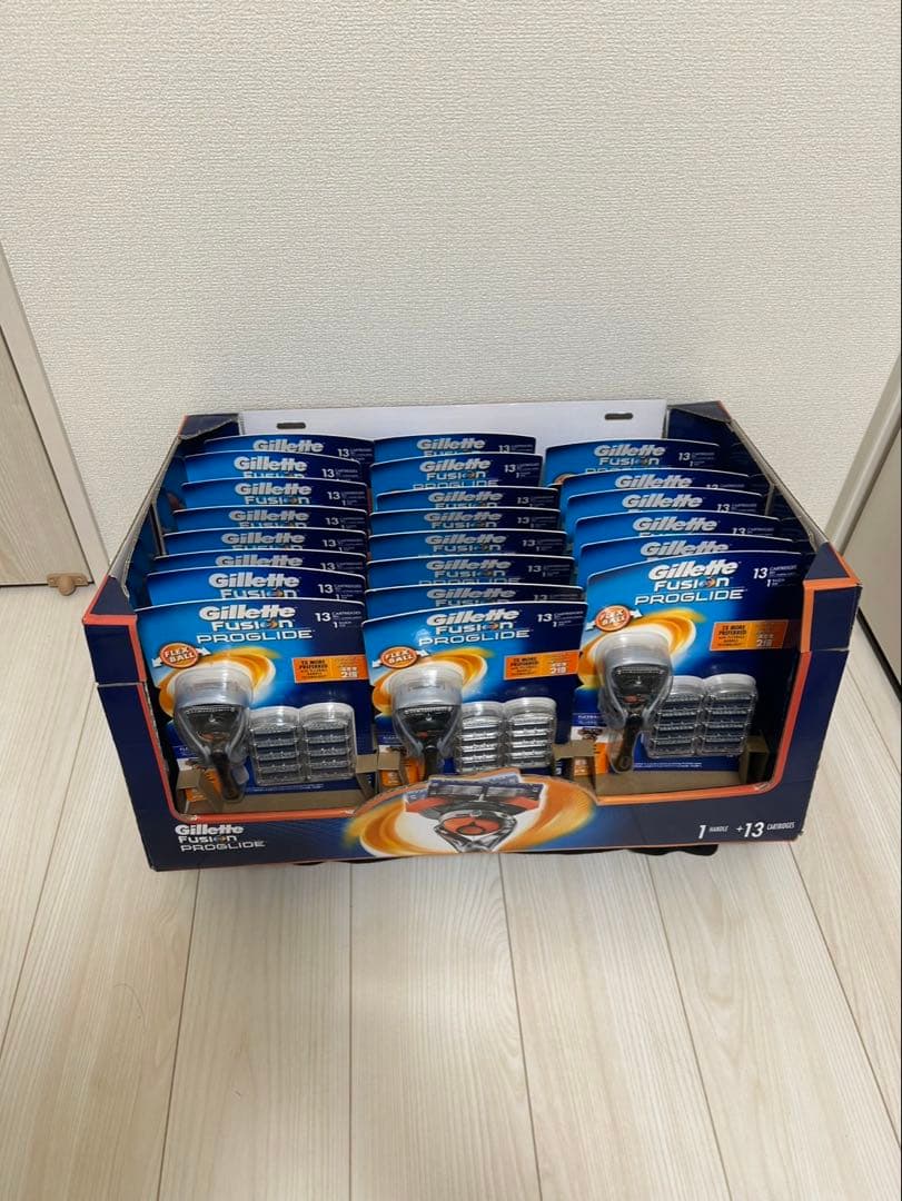 ジレット　フュージョン　本体(刃付き) 替刃13個✖️6個セット