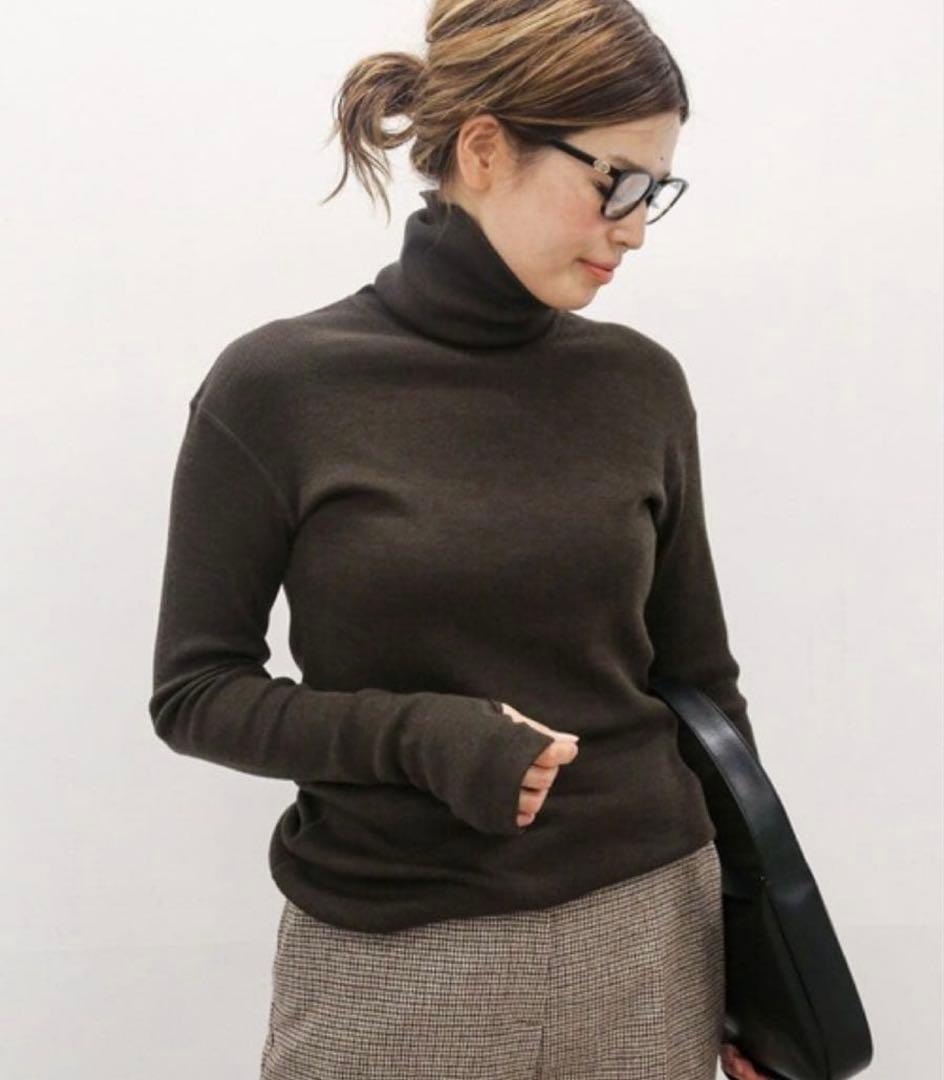 美品【アパルトモンドゥーズィエムクラス】 タートルネック リブニット　茶