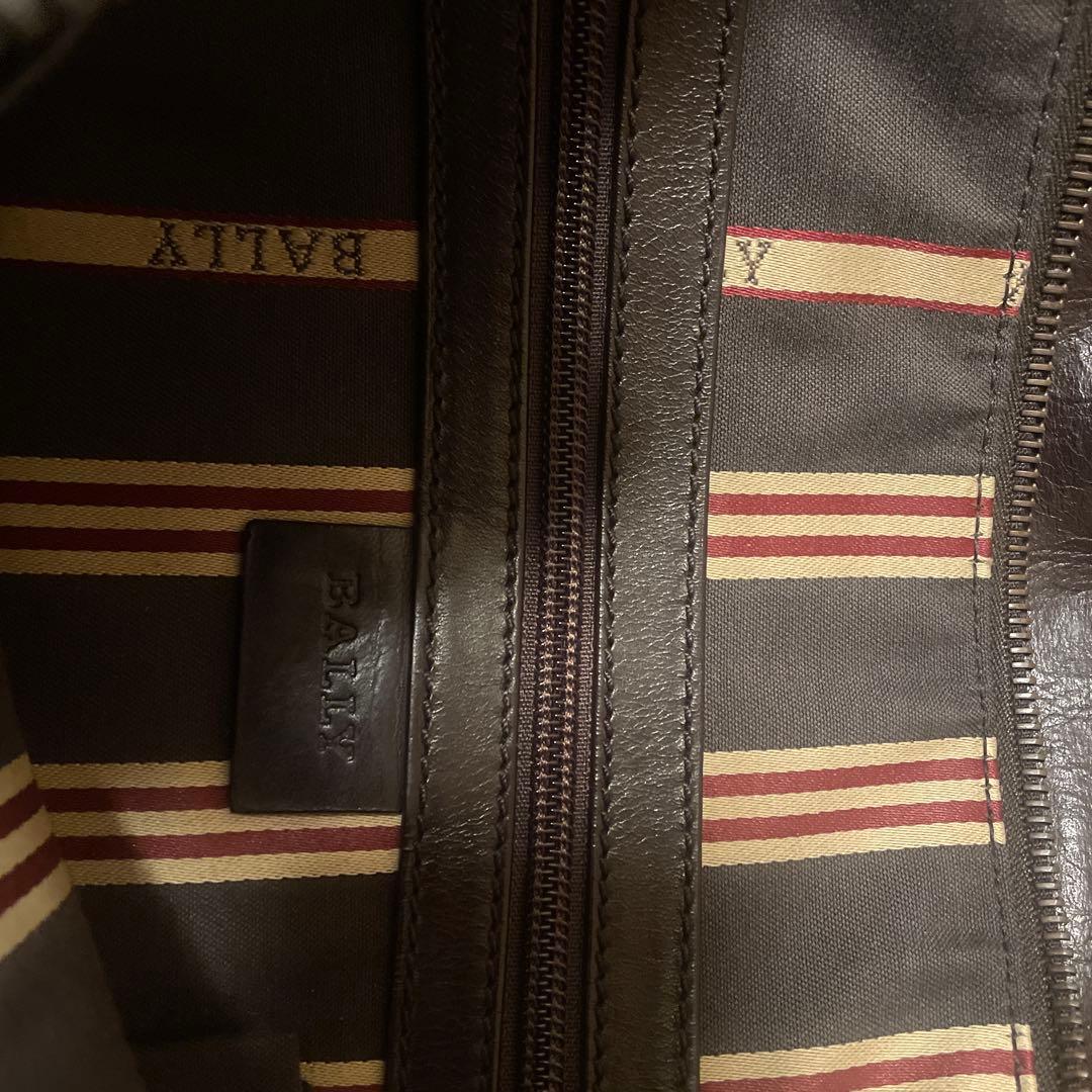 BALLY バリー 大判のメッセンジャーバッグ 濃茶レザー
