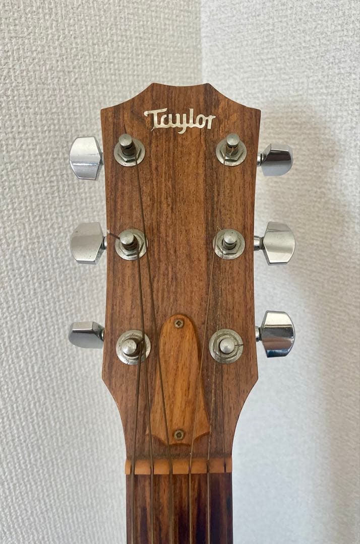 早いもの勝ちです　テイラー110 高感度マイク内蔵　エレアコ　新ハードケース