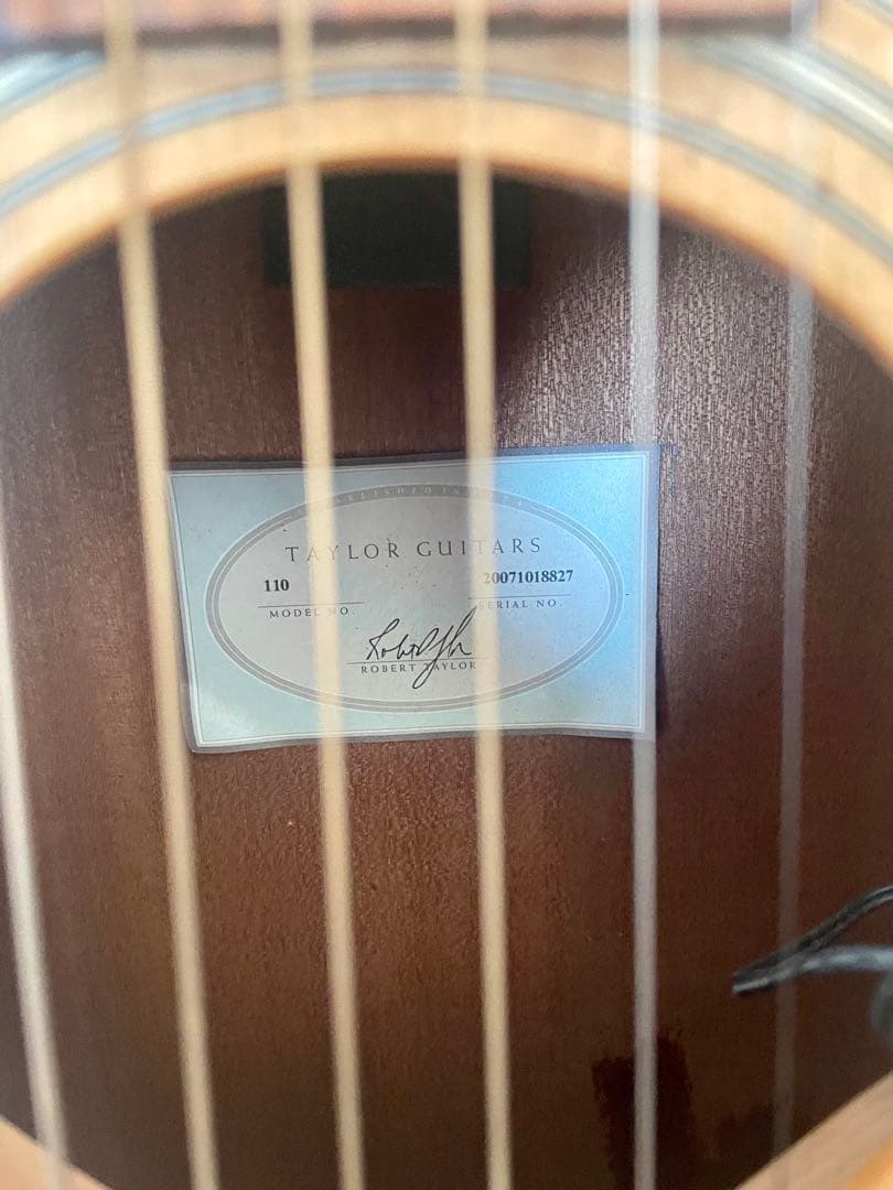 早いもの勝ちです　テイラー110 高感度マイク内蔵　エレアコ　新ハードケース