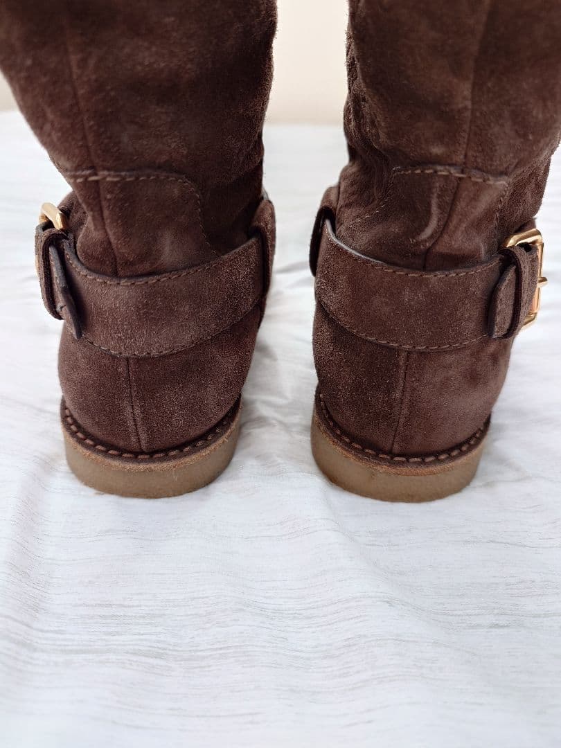 LOUIS VUITTON モノグラムブラウン 24 ムートンブーツ バックル