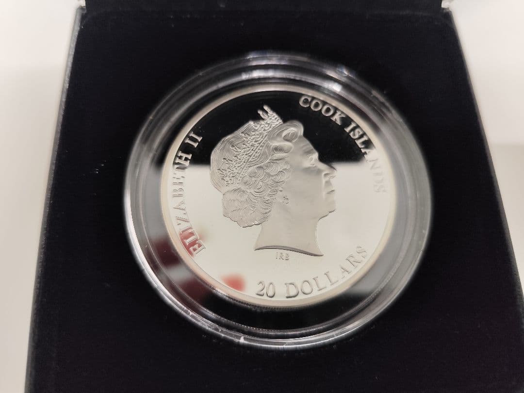 ルノワール作品 眠る水浴女 カラー銀貨 2012 年