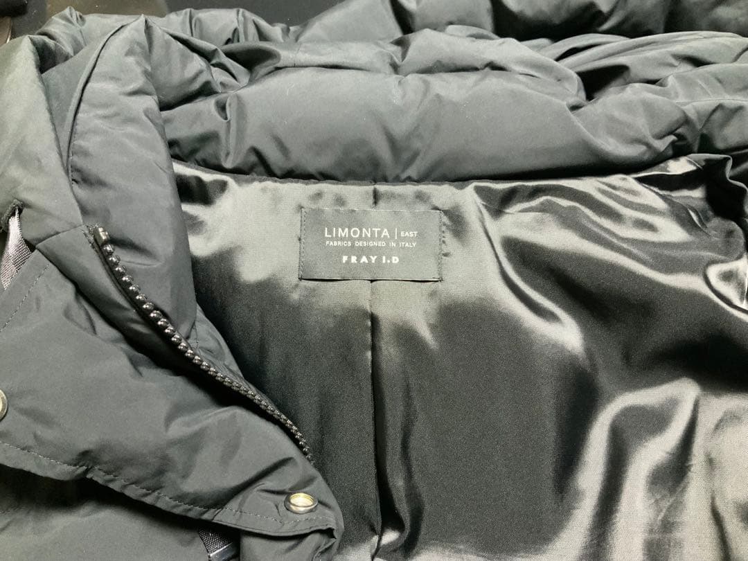 FRAY I.D フード付きダウンジャケット