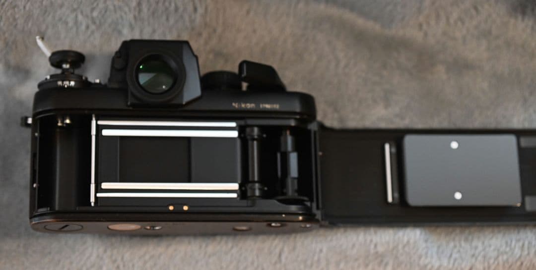 Nikon F3 HP モルトプレーン、アイピース、スクリーン付き