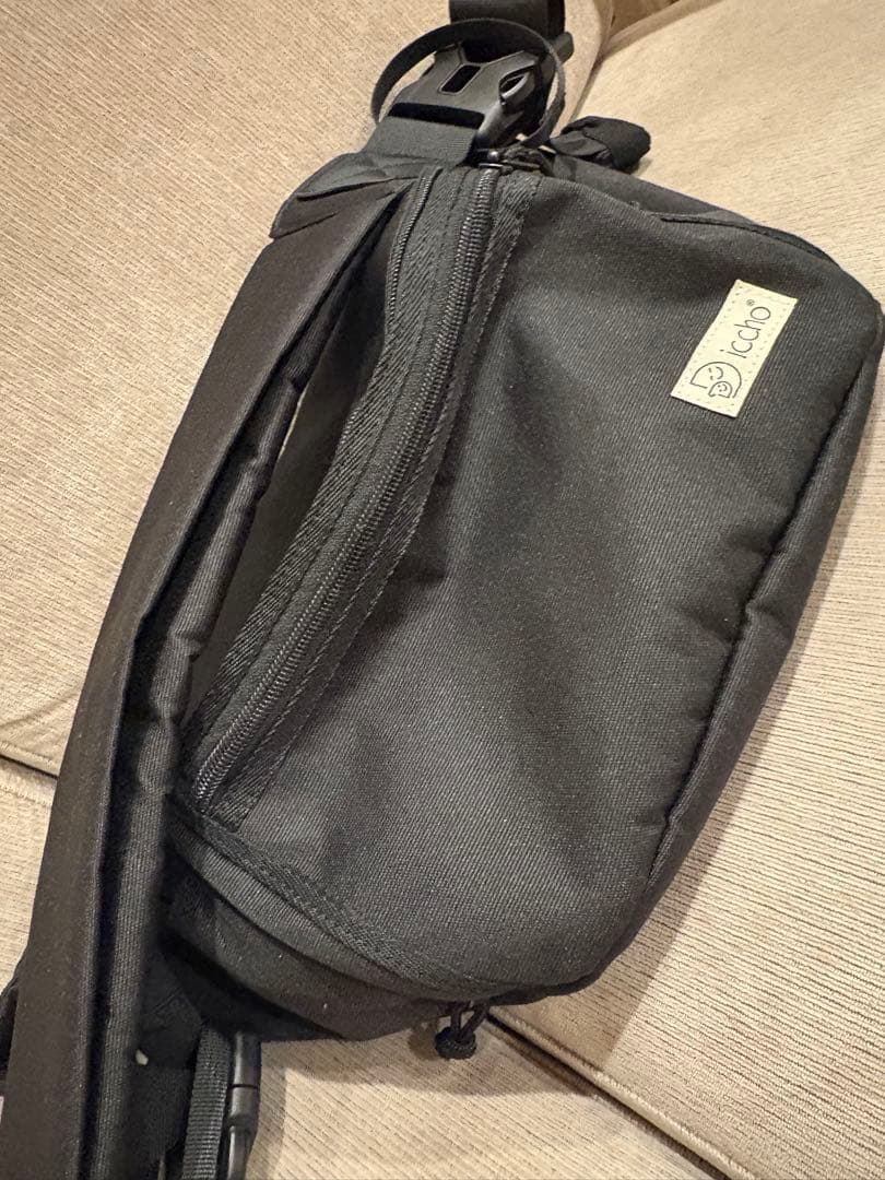 Hug育バック DDiccho 抱っこができるショルダーバッグ ブラック