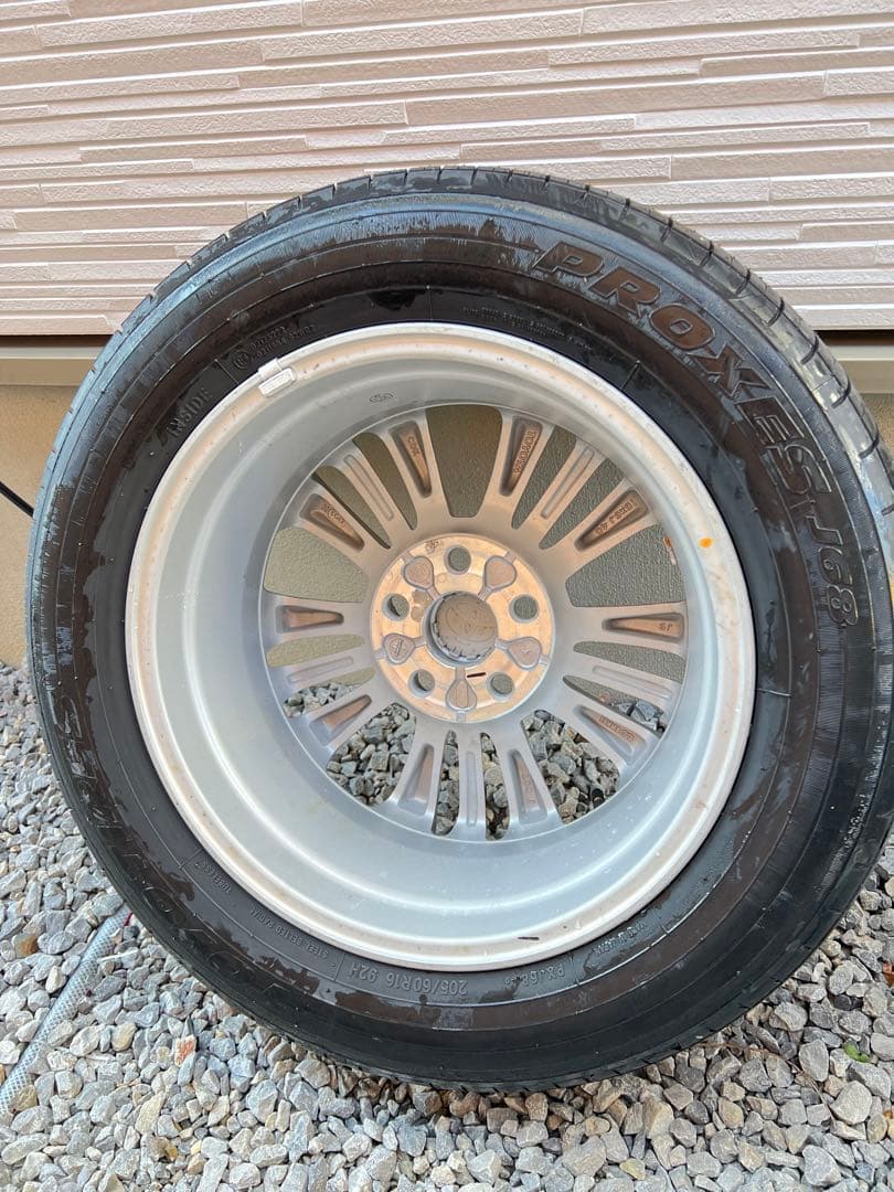 純正ナット付き！ノア 90系 16インチ 205/60r16 4本