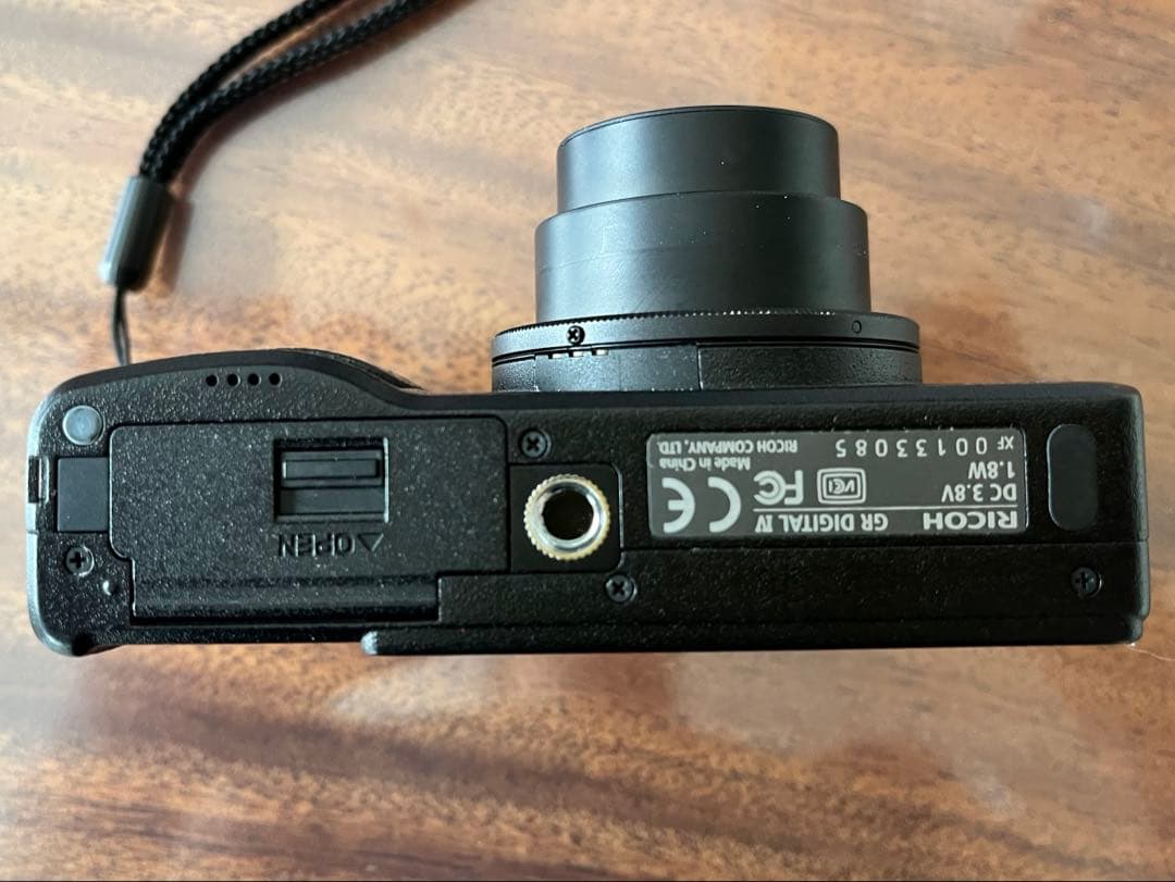 【ショット数極少】RICOH GR DIGITAL IV ブラック