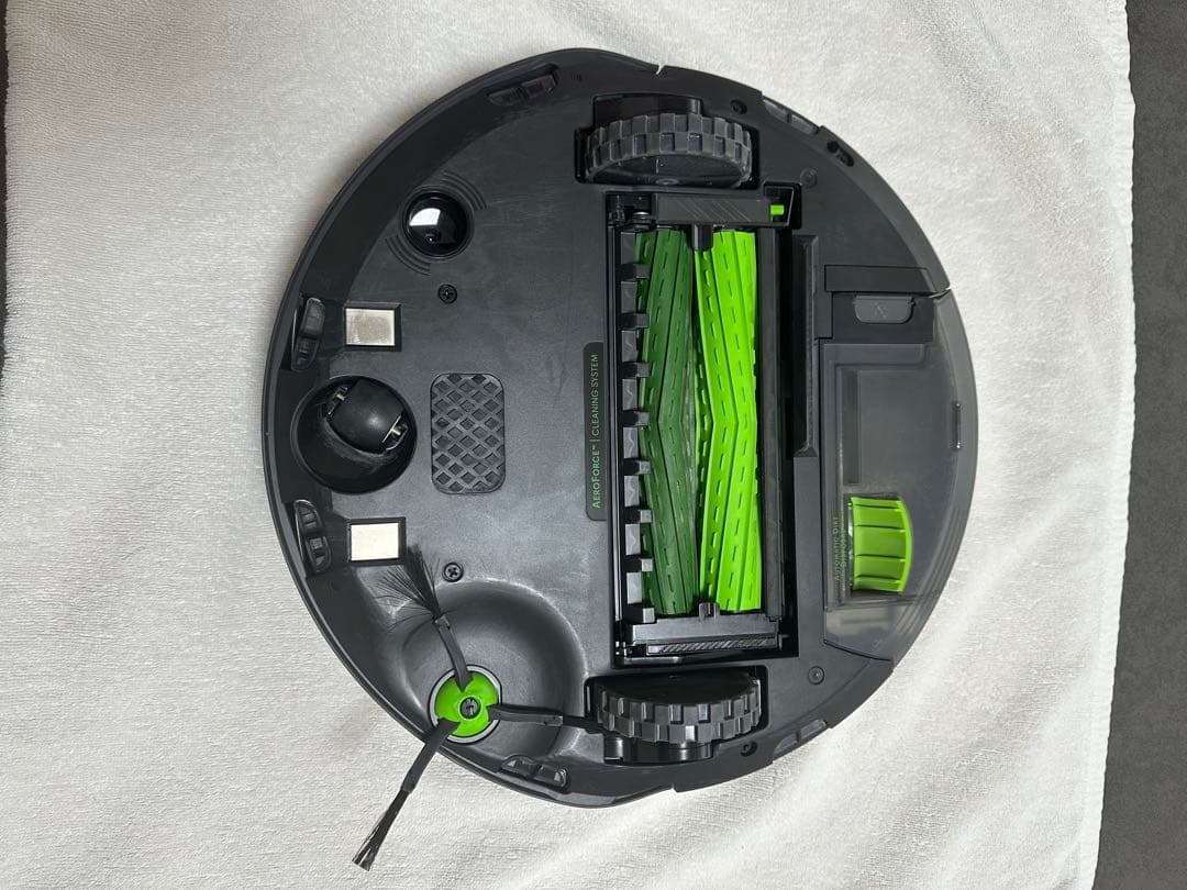iRobot Roomba j7+ロボット掃除機