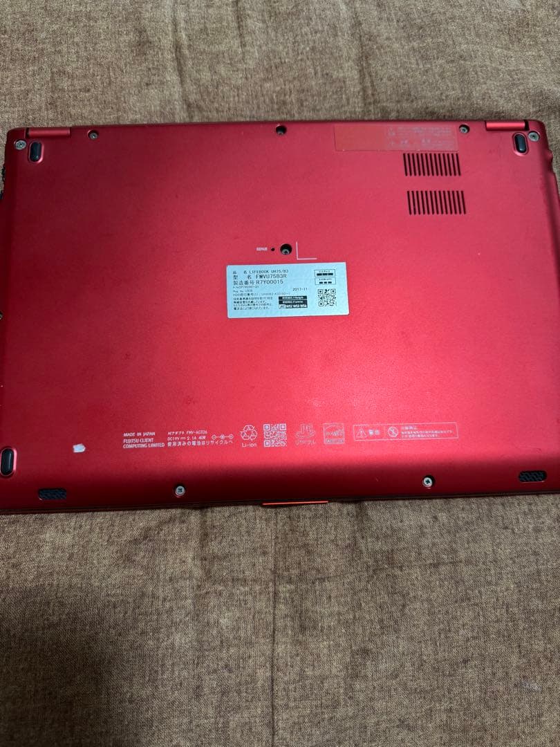 富士通　第8世代　lifebook UH75/B3 レッド