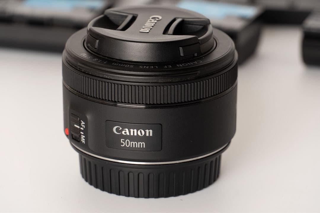 【訳あり】Canon EOS 6D Mark II ボディ・バッテリーレンズ