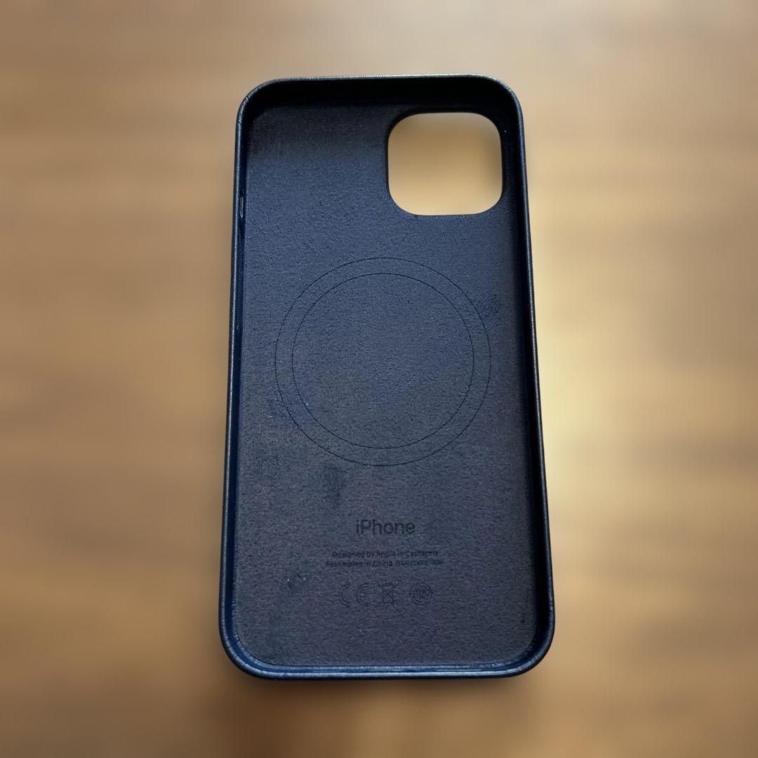 Apple iPhone 14 Leather Case ネイビー