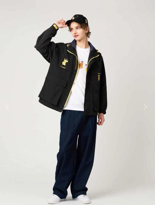 ★新品タグ付き★グラニフ ポケモン ピカチュウ かくれんぼ マウンテンパーカー