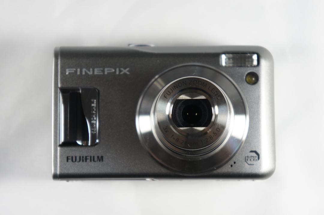 デジタルカメラ FUJIFILM FinePix F31fd