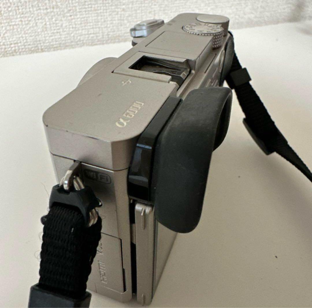 SONYミラーレス一眼 α6000 / 単焦点 E 35mm F1.8 OSS