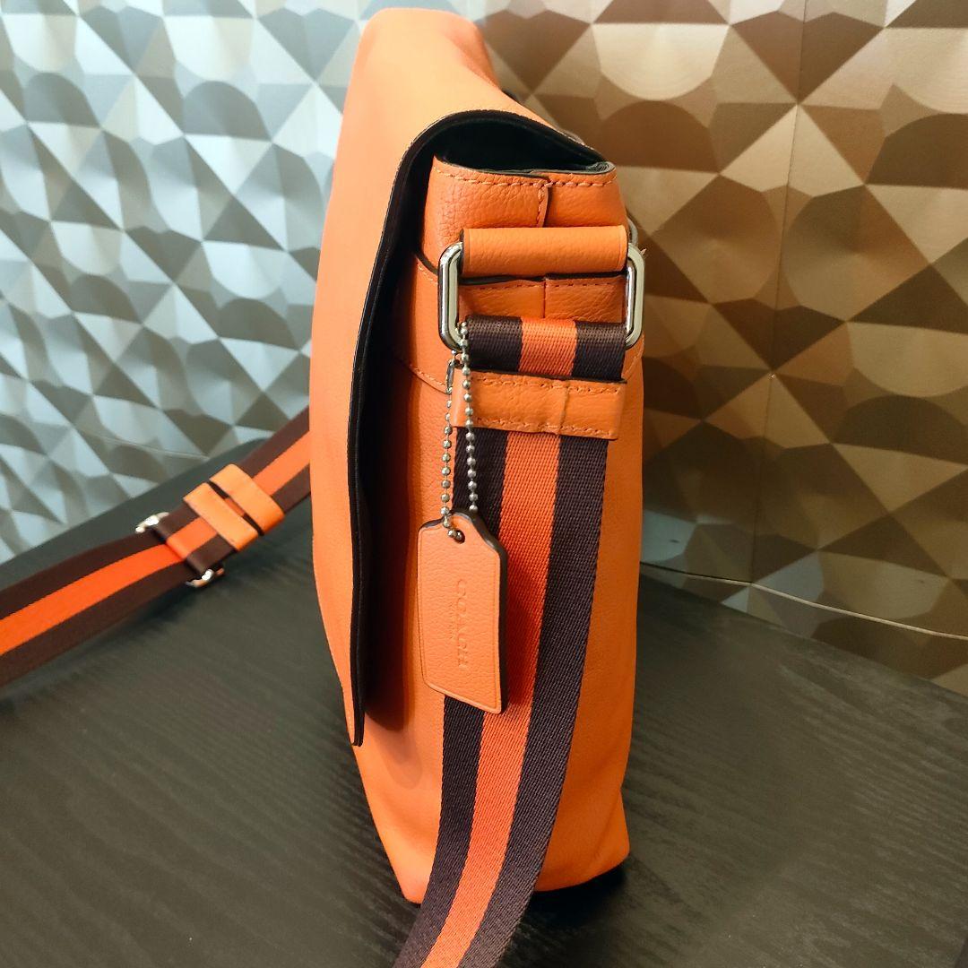 匿名配送 COACH 美品 レザー ショルダーバッグ メッセンジャーバッグ