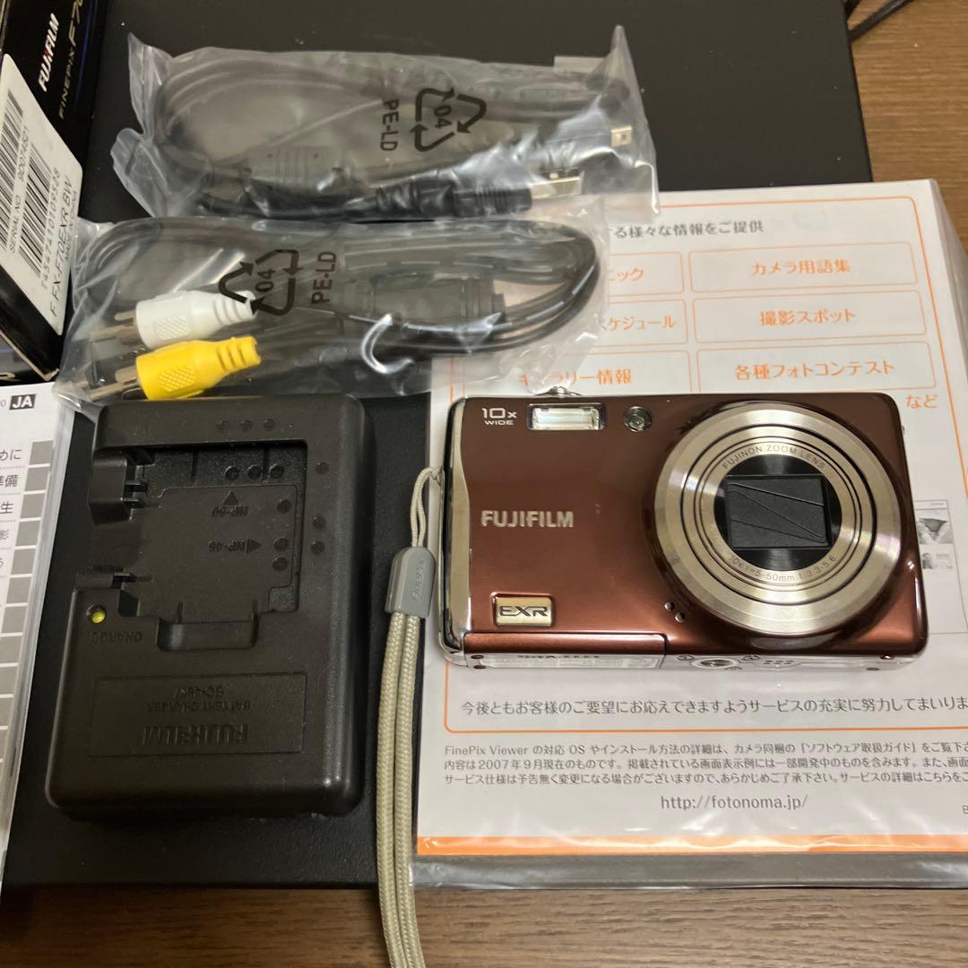 FUJIFILM FINEPIX F70 EXR ブラウン