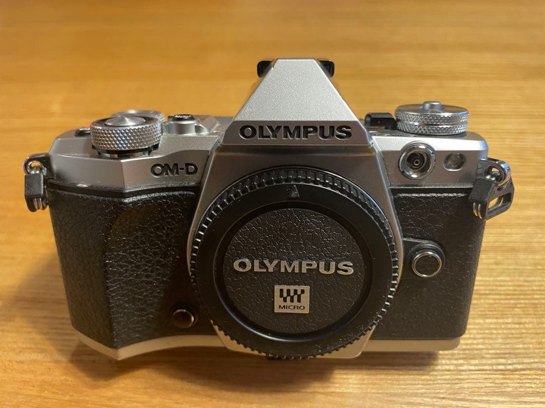 OLYMPUS OM-D E-M5 Mark II レンズ2本セット＋付属品多数