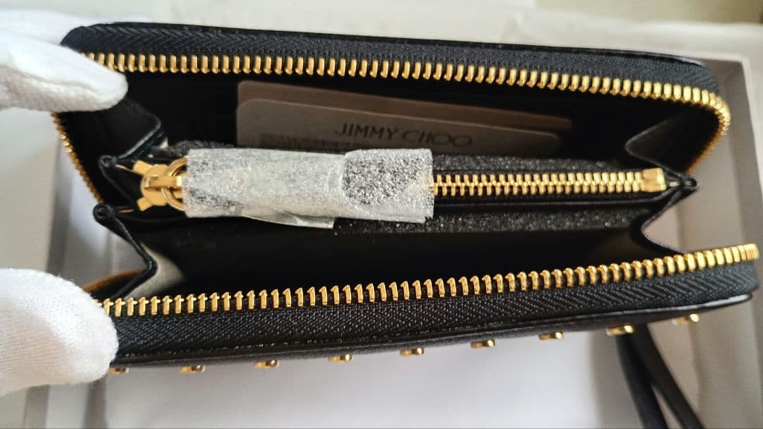 【新品】JIMMY CHOO スタッズレザーウォレット ミドルウォレット財布 黒