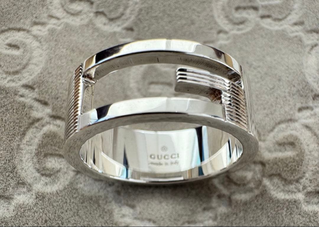 ビビ　GUCCI シルバーアクセサリー セット（ブレスレット＋リング）