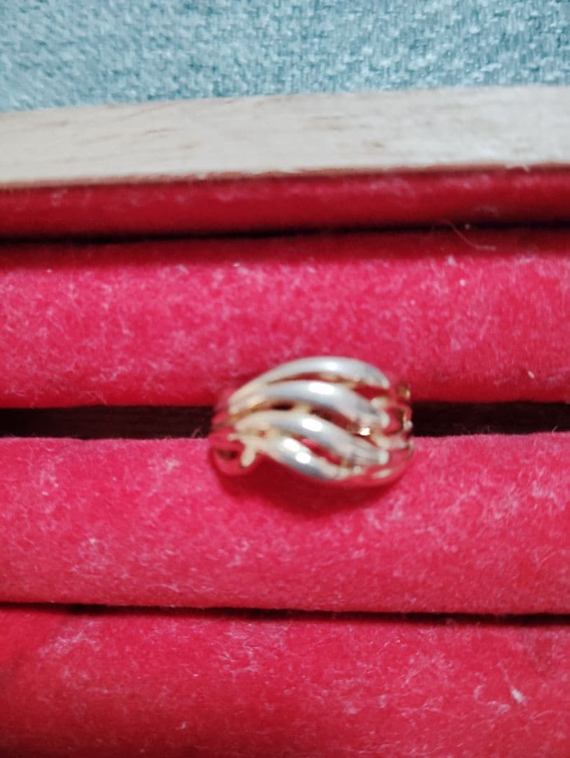 ゴールド ストライプデザイン リング　みるくしゅがー