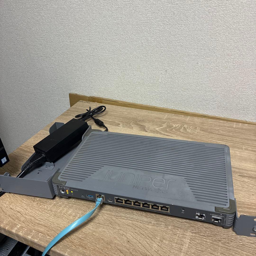ルーター・ネットワーク機器 Juniper Networks SRX300