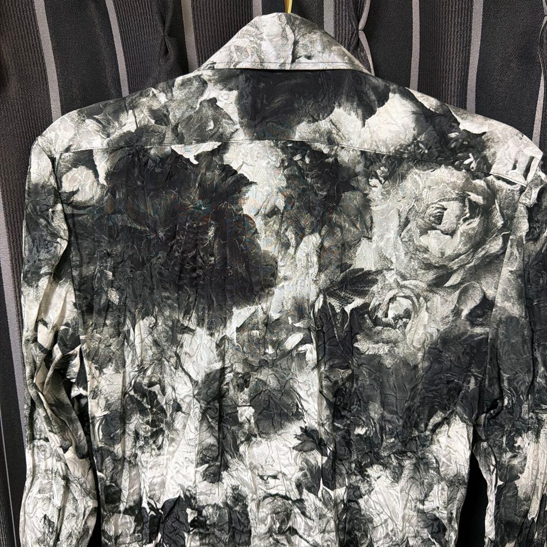 トルネードマート　シワ加工　シャドーローズモノトーンフラワードレスシャツ