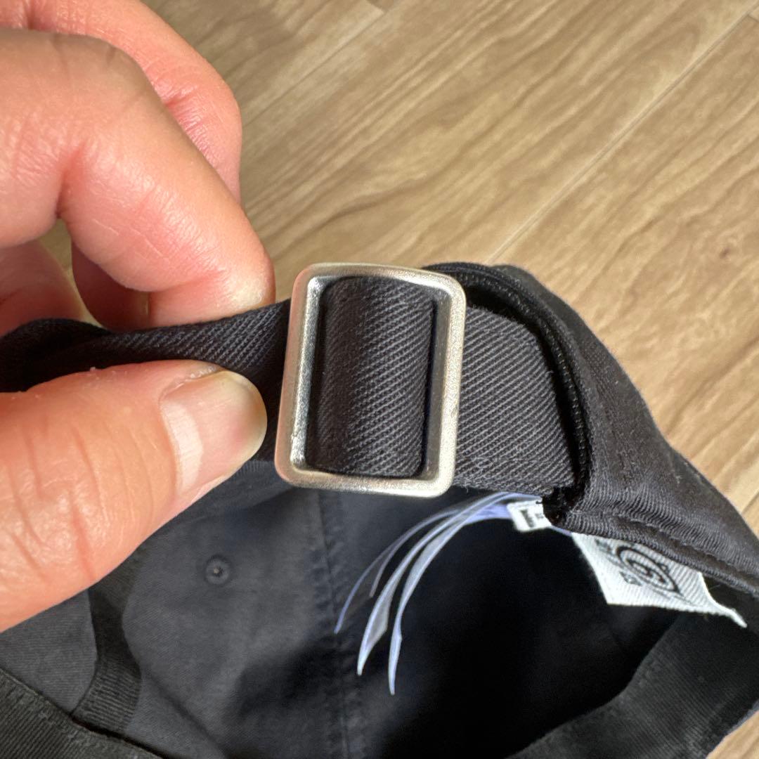 MM6 Maison Margiela ロゴ刺繍ベースボールキャップ ブラック