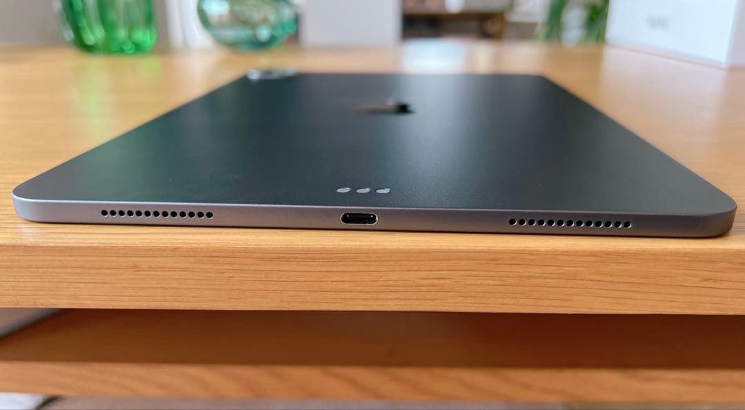 Apple iPad Pro 11インチ　第二世代　MXDC2J/A